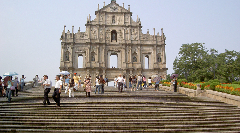 https://d3r8gwkgo0io6y.cloudfront.net/upload/st paul cathedral.jpg